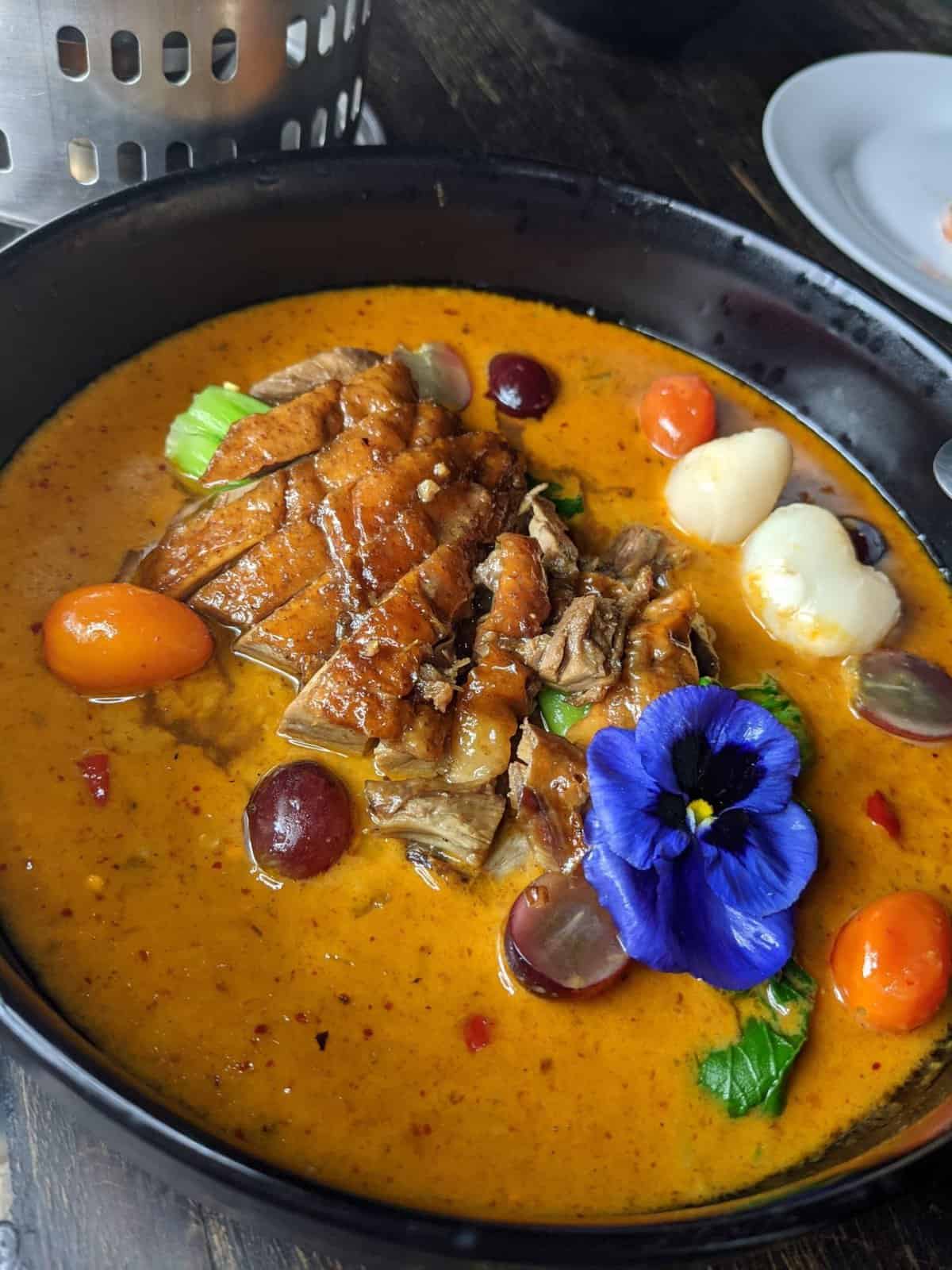 Curry duck lamoon